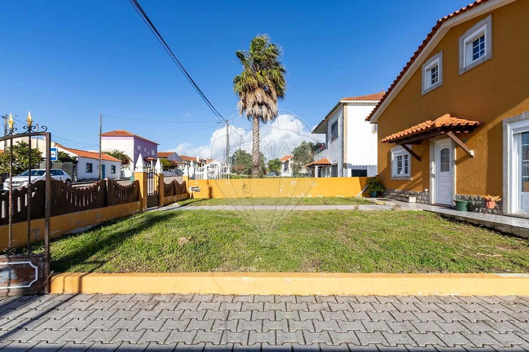 Moradia T2 para Venda em Miragaia e Marteleira Foto 2