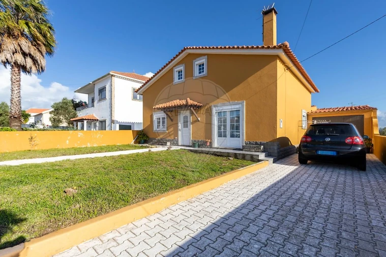 Moradia T2 para Venda em Miragaia e Marteleira Foto 26