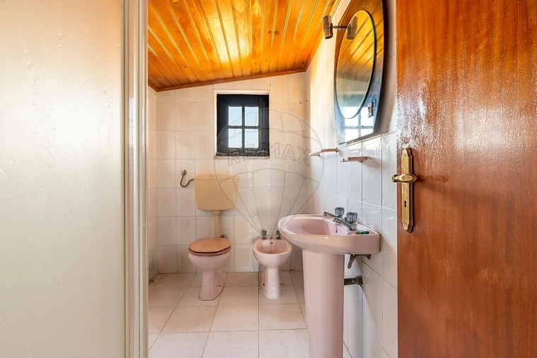 Moradia T2 para Venda em Miragaia e Marteleira Foto 19