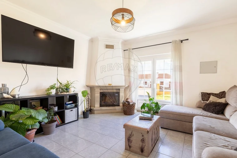 Moradia T2 para Venda em Miragaia e Marteleira Foto 7