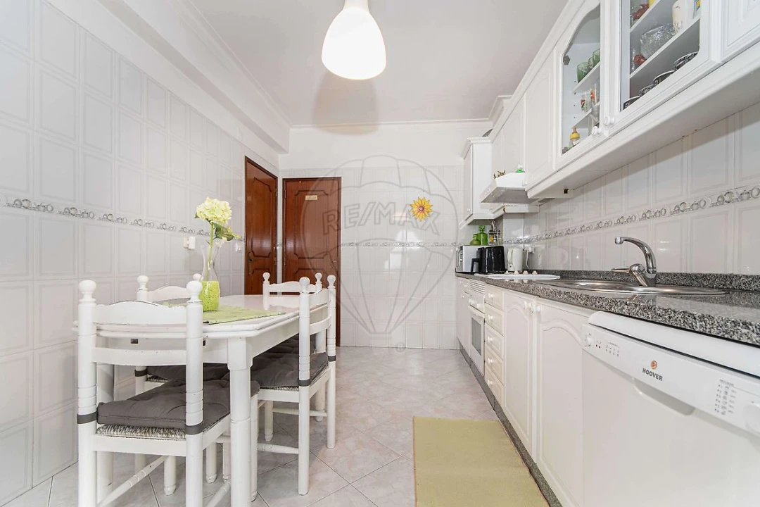 Apartamento T3 para Venda em Alverca do Ribatejo e Sobralinho Foto 9