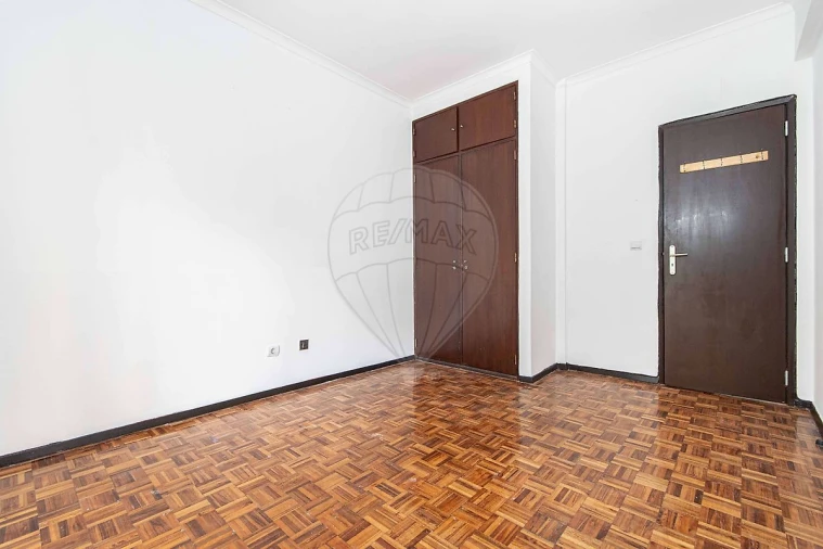 Apartamento T2 para Venda em Póvoa de Santa Iria e Forte da Casa Foto 13