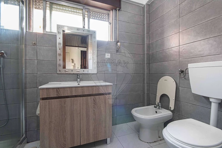 Apartamento T2 para Venda em Póvoa de Santa Iria e Forte da Casa Foto 15