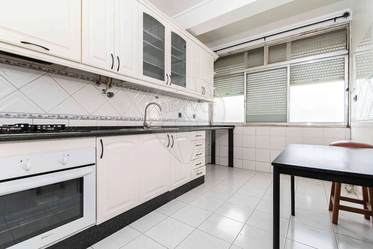 Apartamento T2 para Venda em Póvoa de Santa Iria e Forte da Casa Foto 2