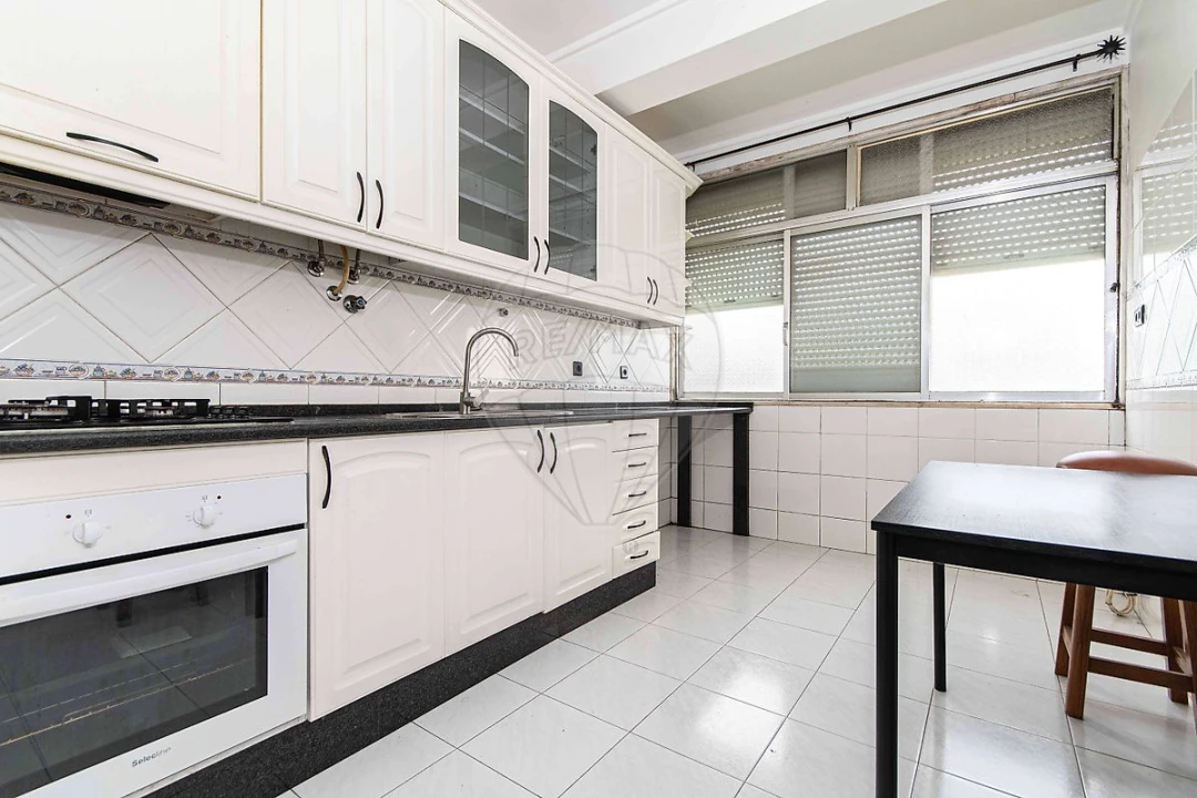 Apartamento T2 para Venda em Póvoa de Santa Iria e Forte da Casa Foto 2