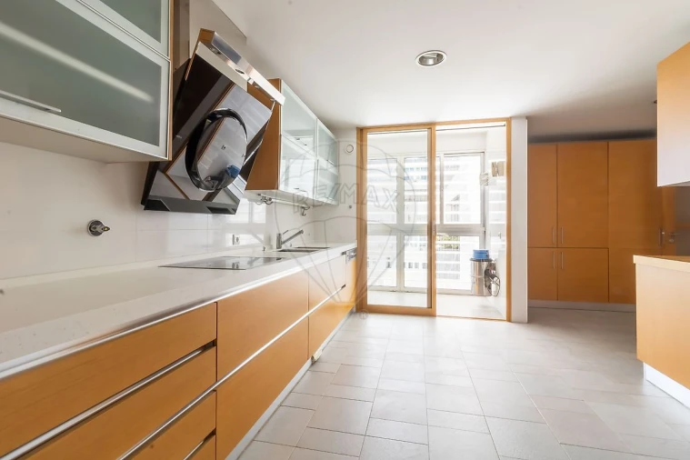 Apartamento T4 para Venda em Belém Foto 12