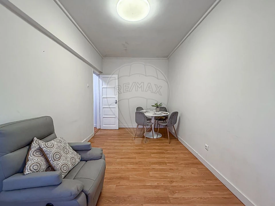 Apartamento T1 para Venda em Mina de Água Foto 3