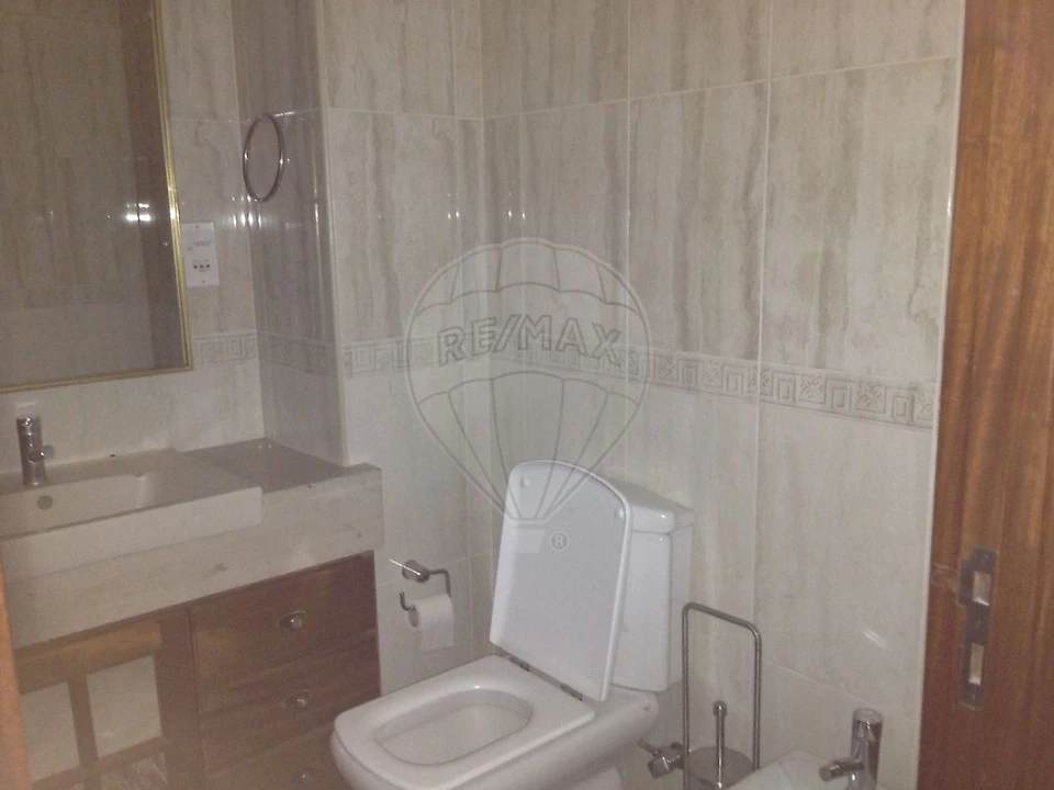 Apartamento T3 para Arrendamento em Ovar, São João, Arada e São Vicente de Pereira Jusã Foto 7