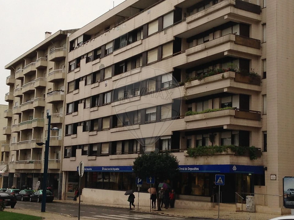 Apartamento T3 para Arrendamento em Ovar, São João, Arada e São Vicente de Pereira Jusã Foto 2