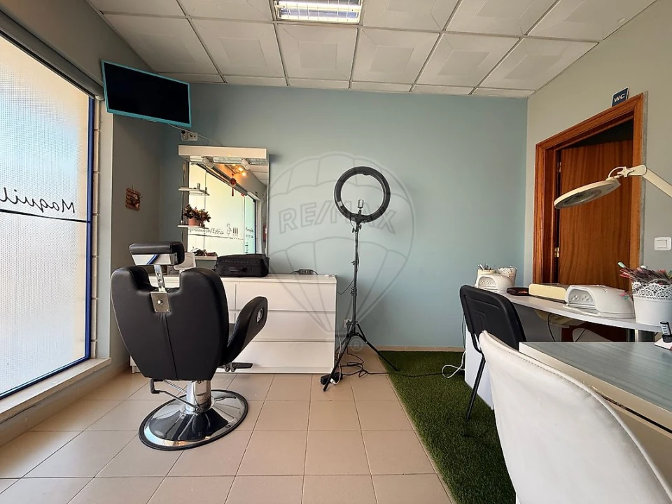 Loja para Arrendamento em Carregado e Cadafais Foto 3