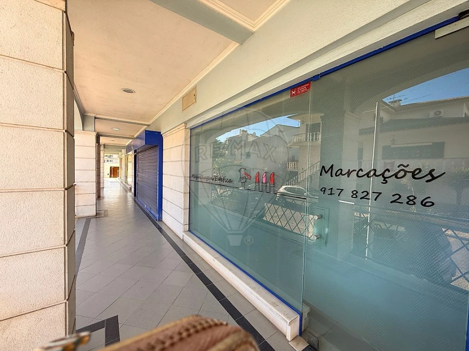 Loja para Arrendamento em Carregado e Cadafais Foto 10