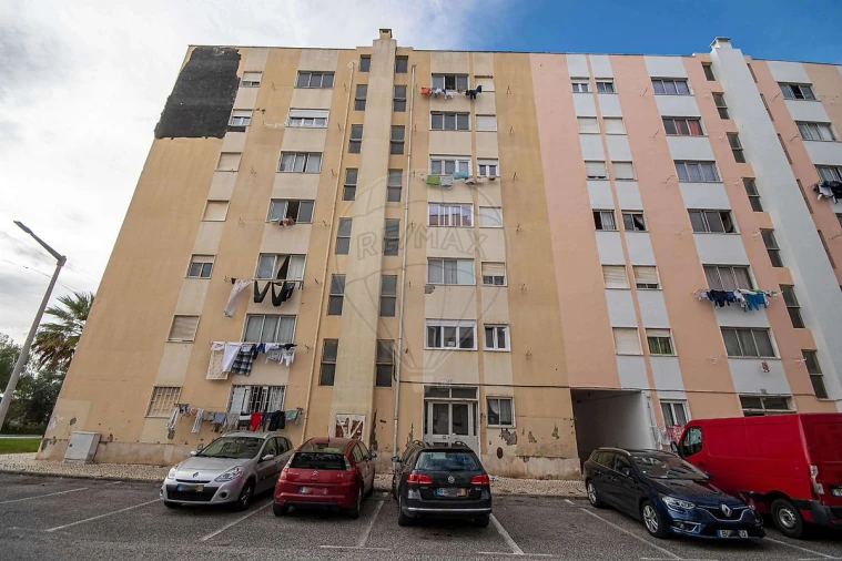 Apartamento T3 para Venda em Carregado e Cadafais Foto 17