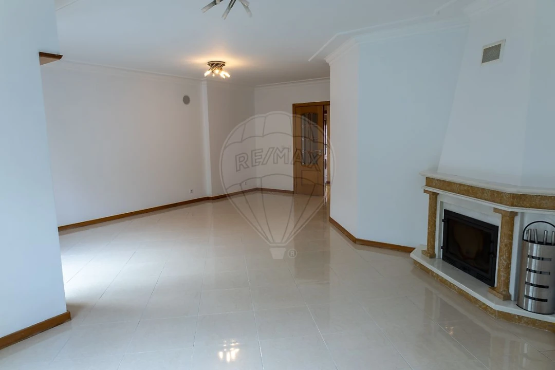 Apartamento T3 para Venda em Mina de Água Foto 17