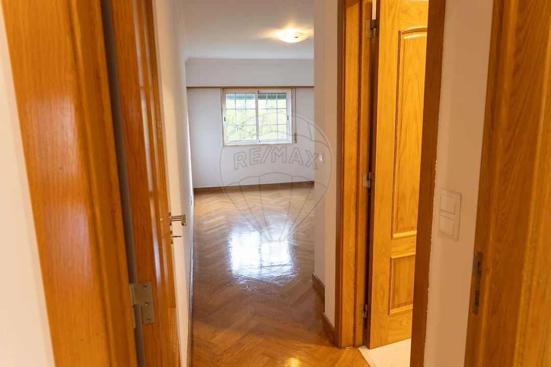 Apartamento T3 para Venda em Mina de Água Foto 13