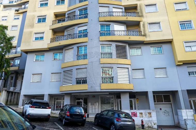 Apartamento T3 para Venda em Mina de Água Foto 2