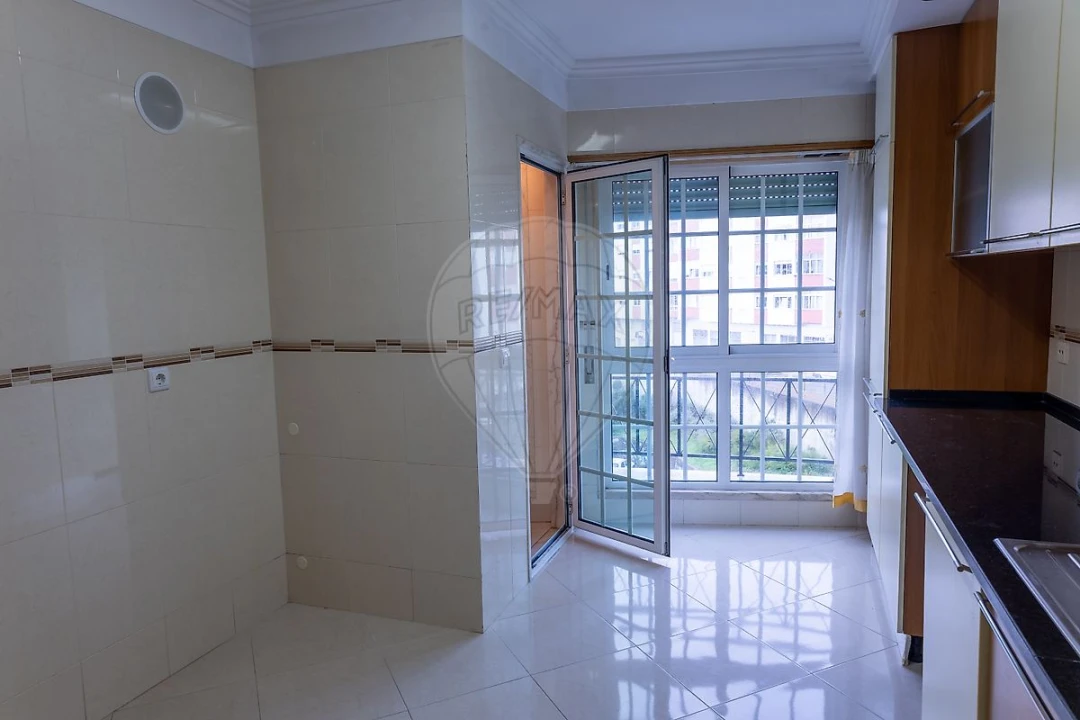 Apartamento T3 para Venda em Mina de Água Foto 6