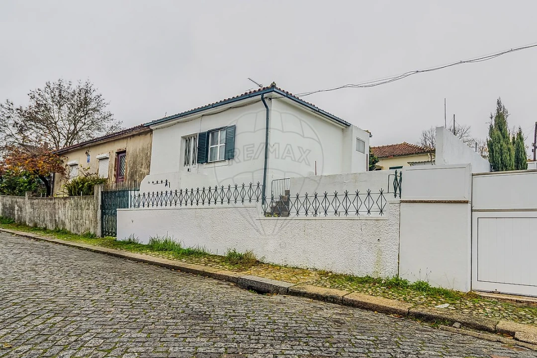 Moradia T1 para Arrendamento em Campanhã Foto 1