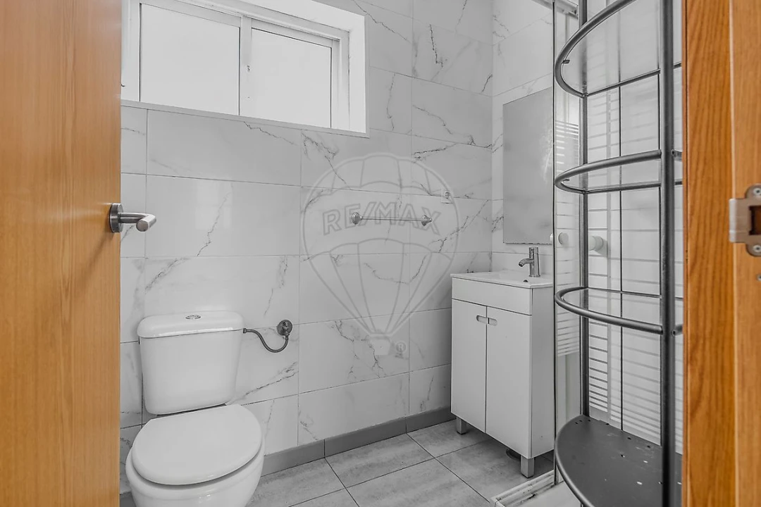 Moradia T1 para Arrendamento em Campanhã Foto 4