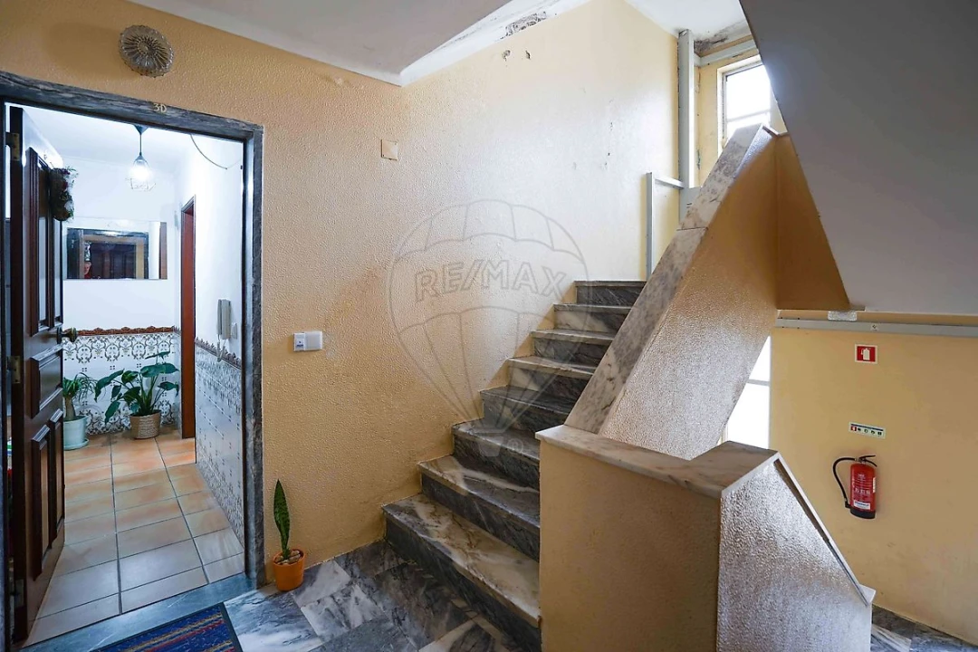 Apartamento T2 para Venda em Carregado e Cadafais Foto 26