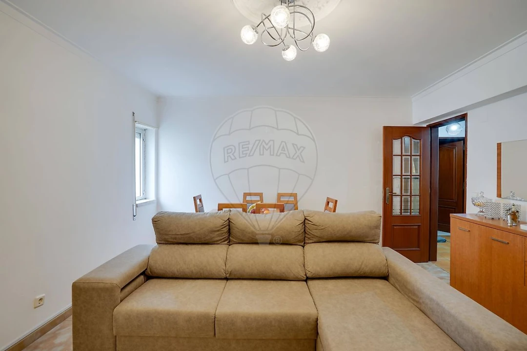 Apartamento T2 para Venda em Carregado e Cadafais Foto 5