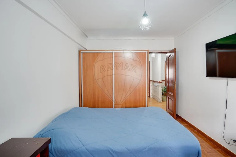 Apartamento T2 para Venda em Carregado e Cadafais Foto 18