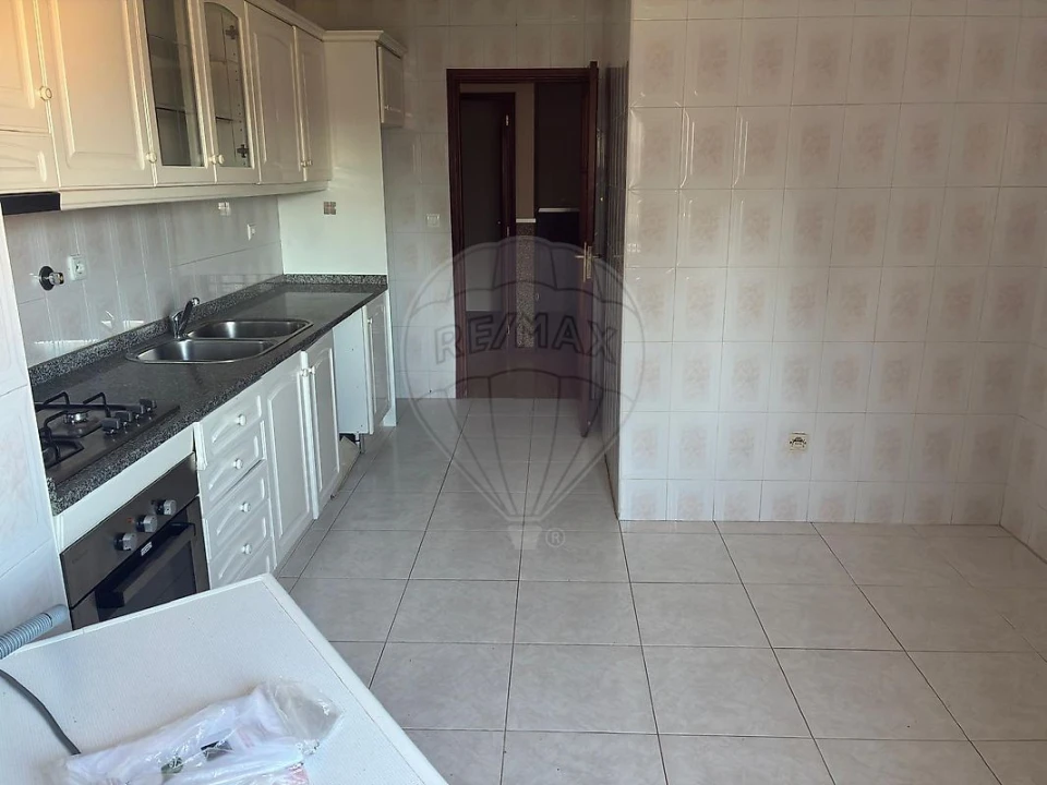 Apartamento T3 para Venda em Sandim, Olival, Lever e Crestuma Foto 3