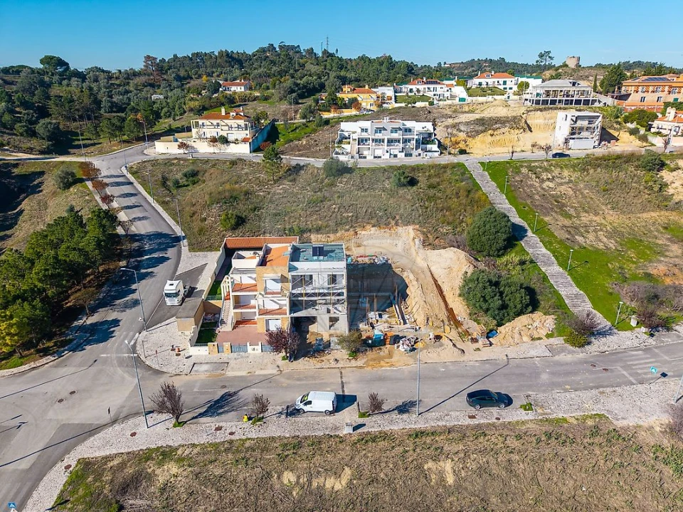 Moradia T4 para Venda em Azambuja Foto 12