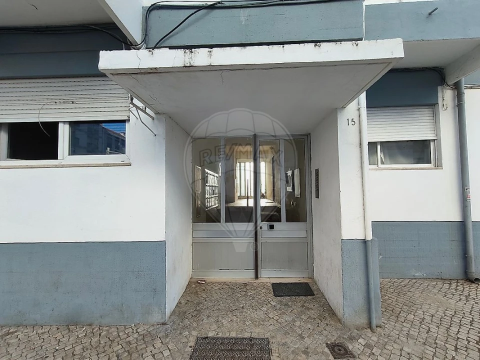 Apartamento T3 para Venda em Moita Foto 1