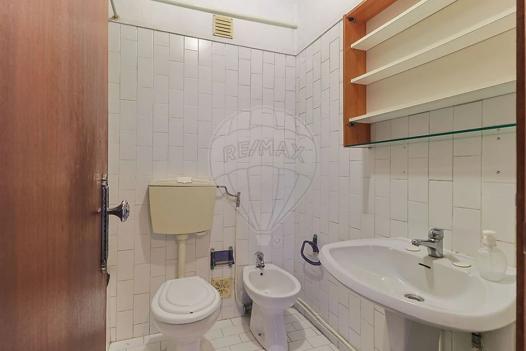 Apartamento T1 para Venda em Buarcos Foto 9