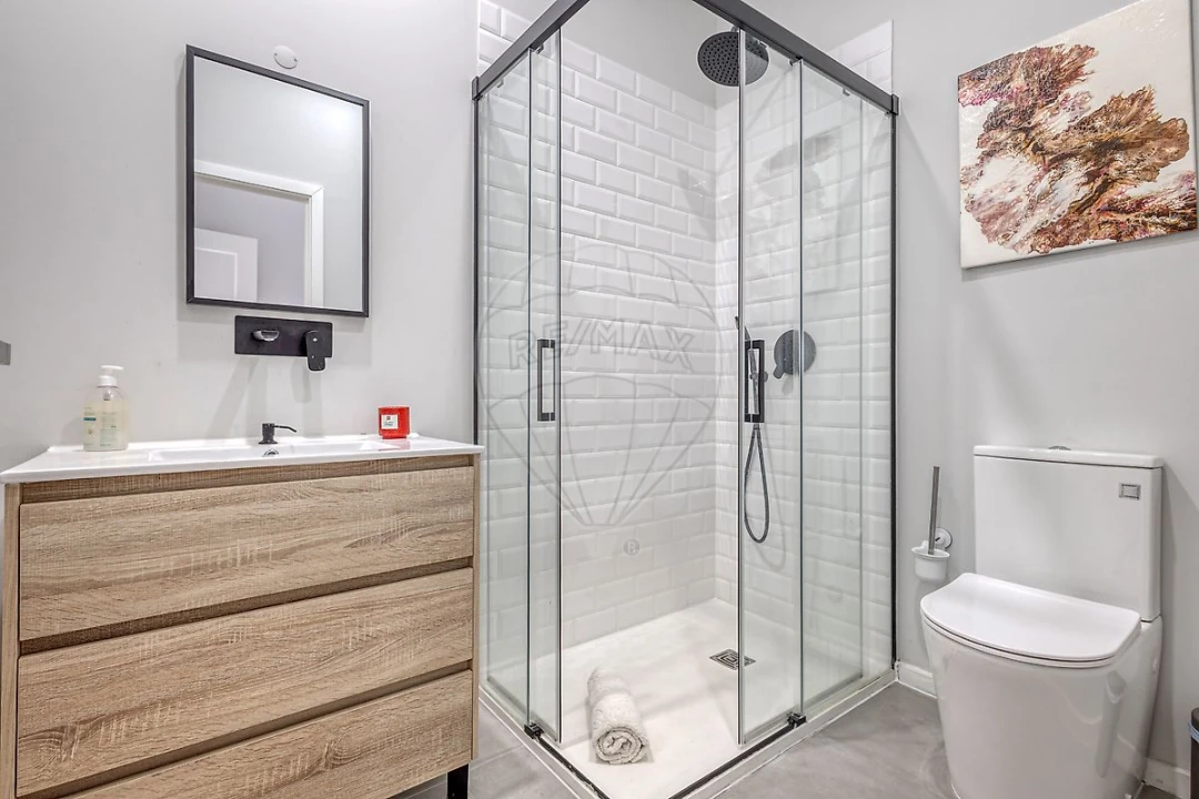 Apartamento T2 para Venda em Espinho Foto 7