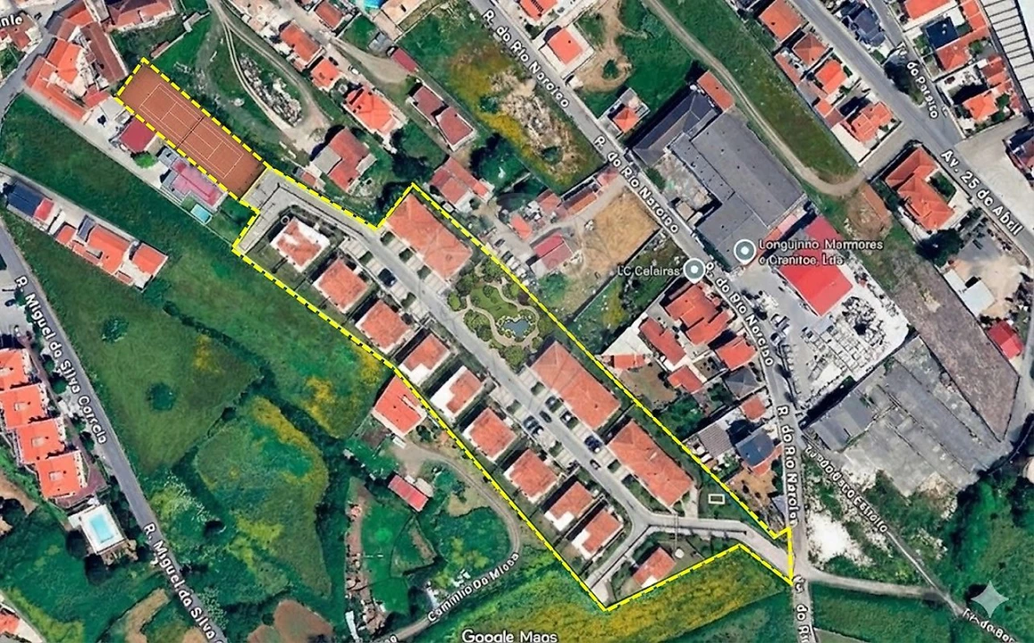 Terreno para Venda em Almargem do Bispo, Pêro Pinheiro e Montelavar Foto 1