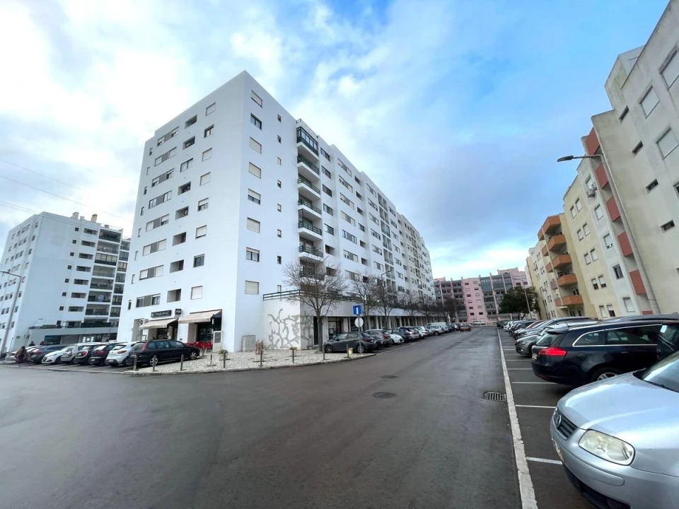 Apartamento T3 para Venda em Barreiro e Lavradio Foto 1