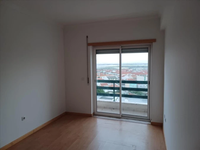 Apartamento T3 para Venda em Barreiro e Lavradio Foto 4