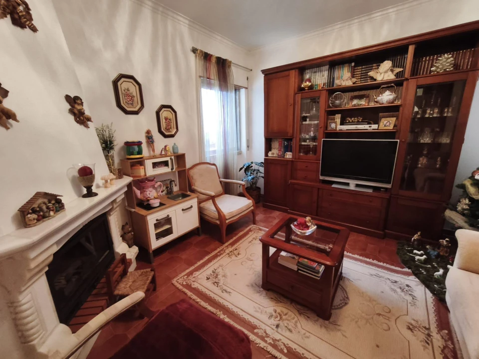 Apartamento T4 para Venda em Agualva e Mira-Sintra Foto 17