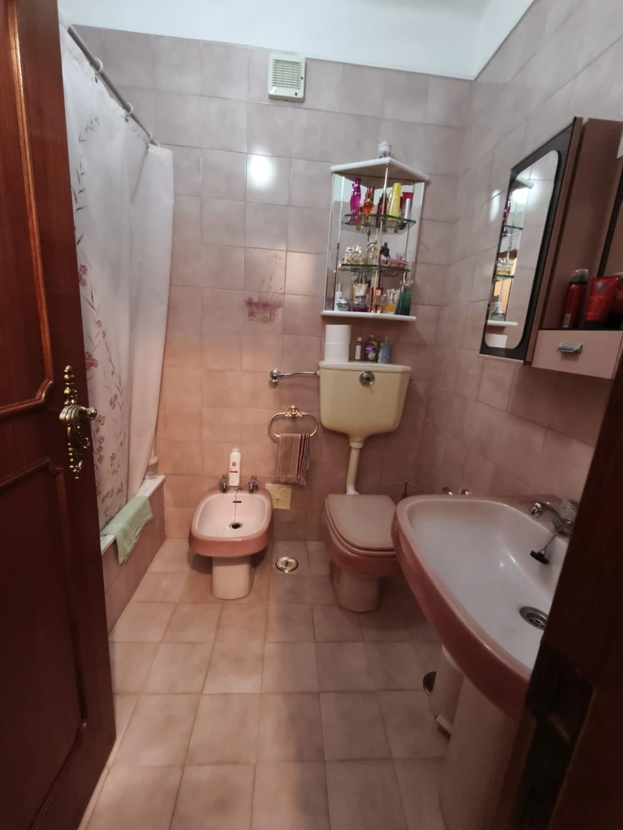 Apartamento T4 para Venda em Agualva e Mira-Sintra Foto 28