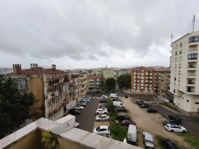 Apartamento T4 para Venda em Agualva e Mira-Sintra Foto 8