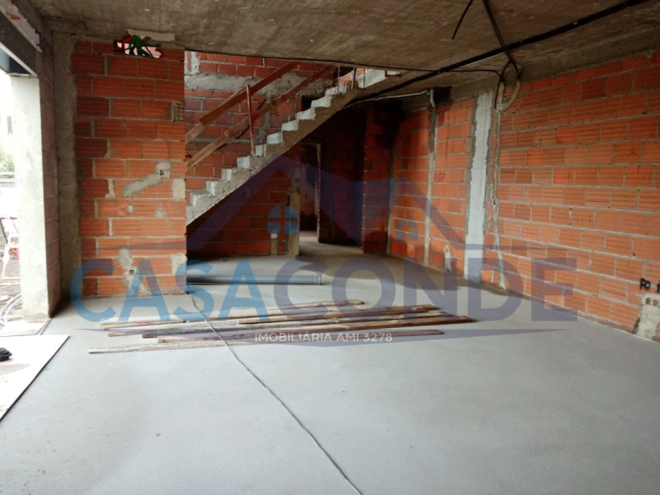 Moradia T4 para Venda em Fernao Ferro Foto 3