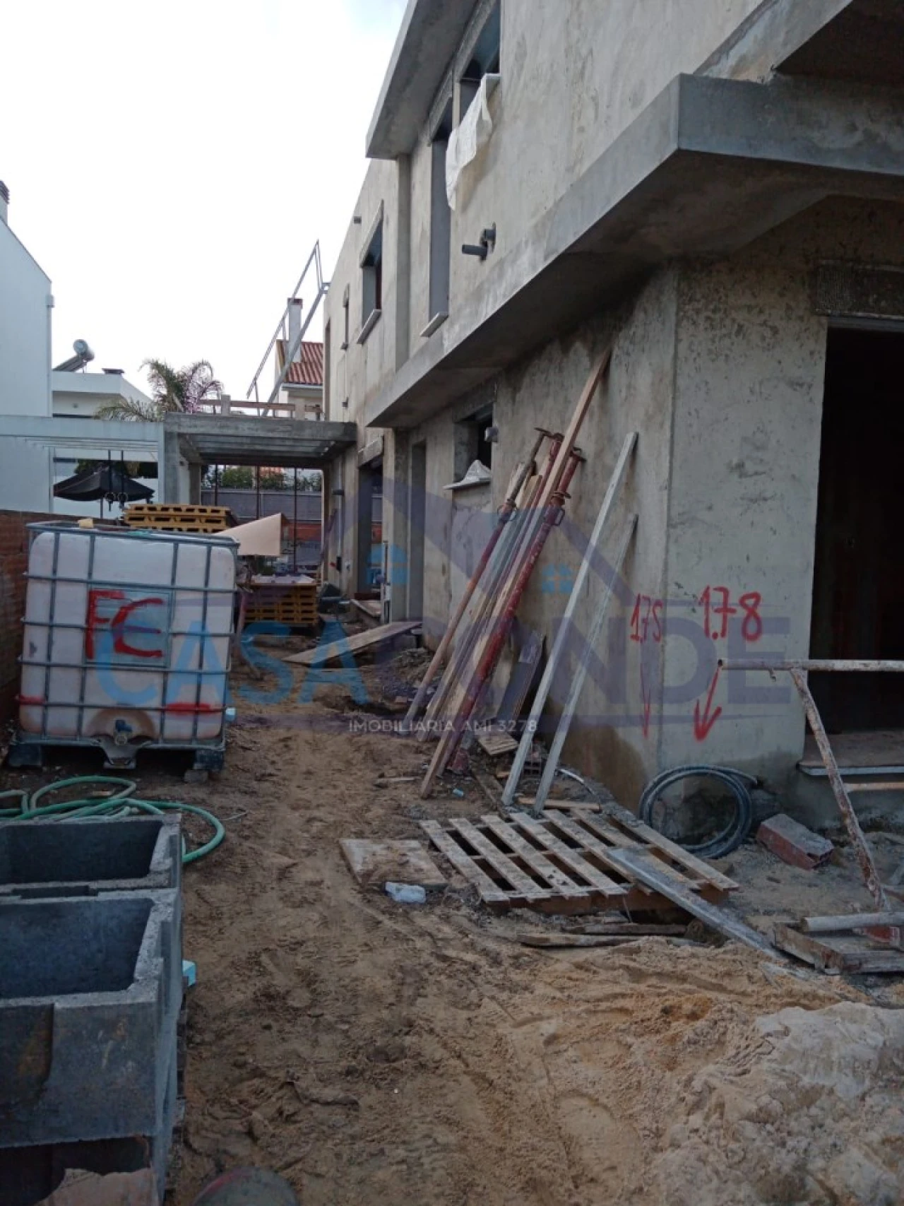 Moradia T4 para Venda em Fernao Ferro Foto 7