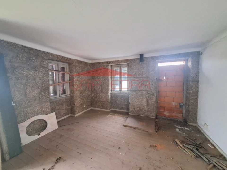 Moradia T3 para Venda em Lagos da Beira e Lajeosa Foto 4