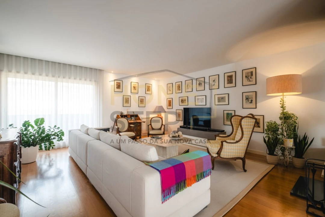 Apartamento T5 para Venda em Canidelo Foto 2