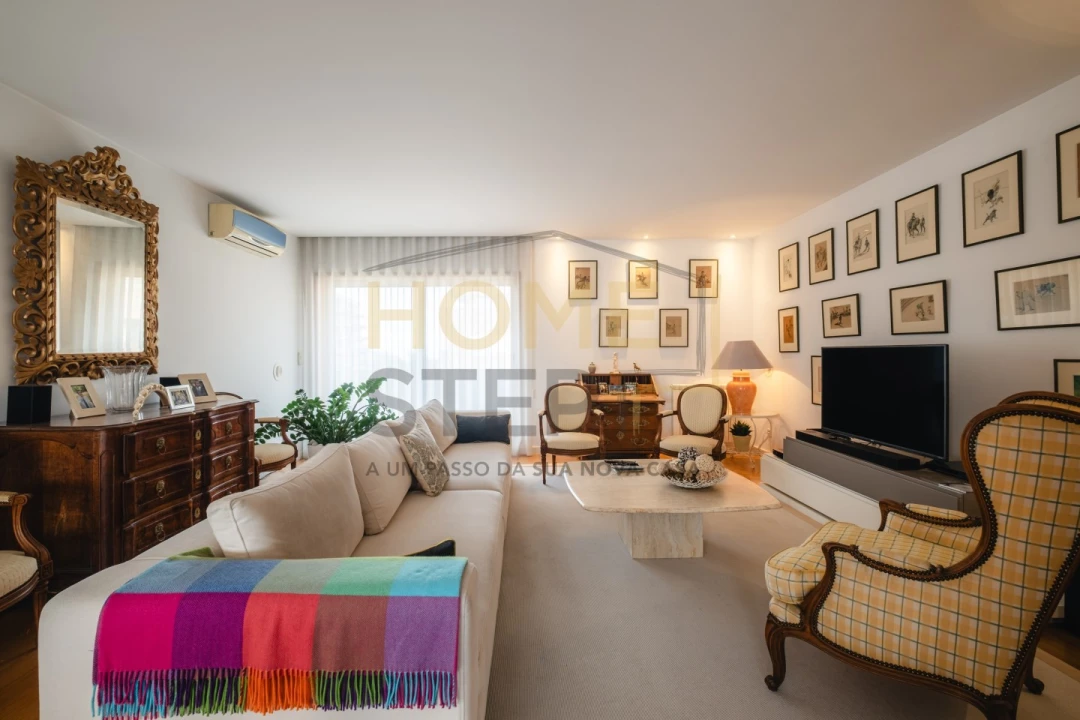 Apartamento T5 para Venda em Canidelo Foto 4