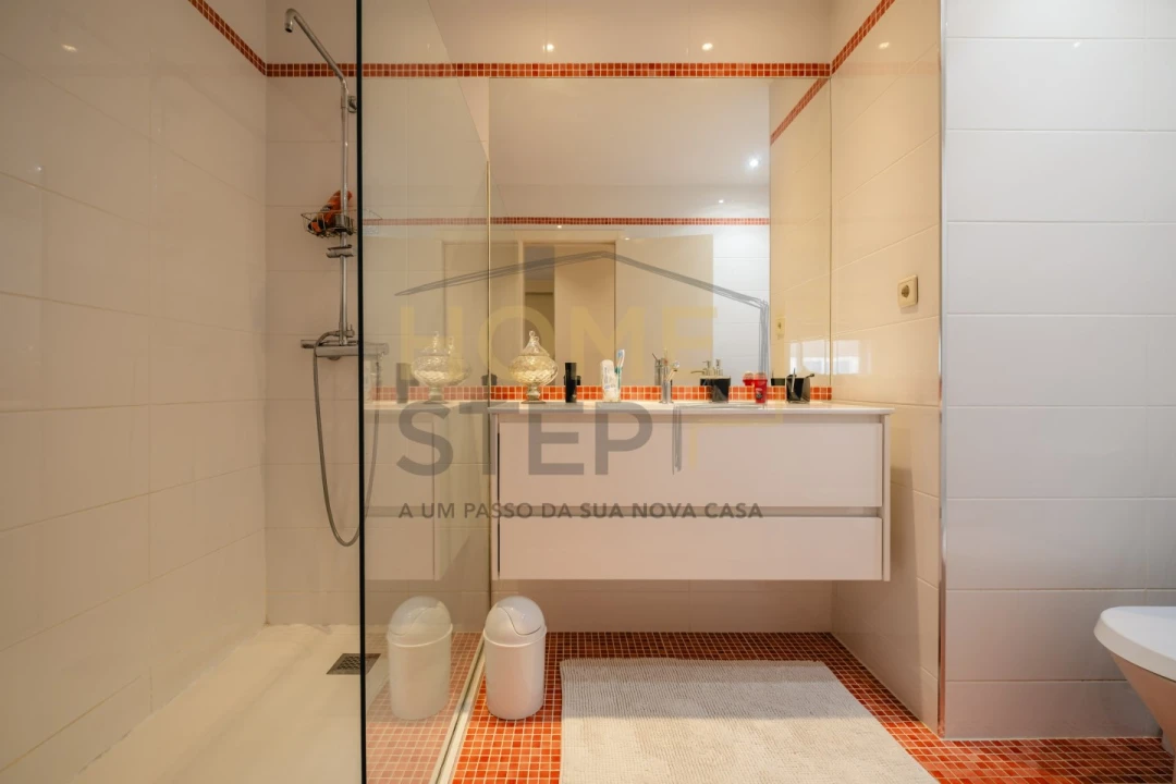 Apartamento T5 para Venda em Canidelo Foto 54