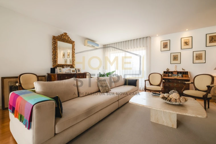 Apartamento T5 para Venda em Canidelo Foto 10