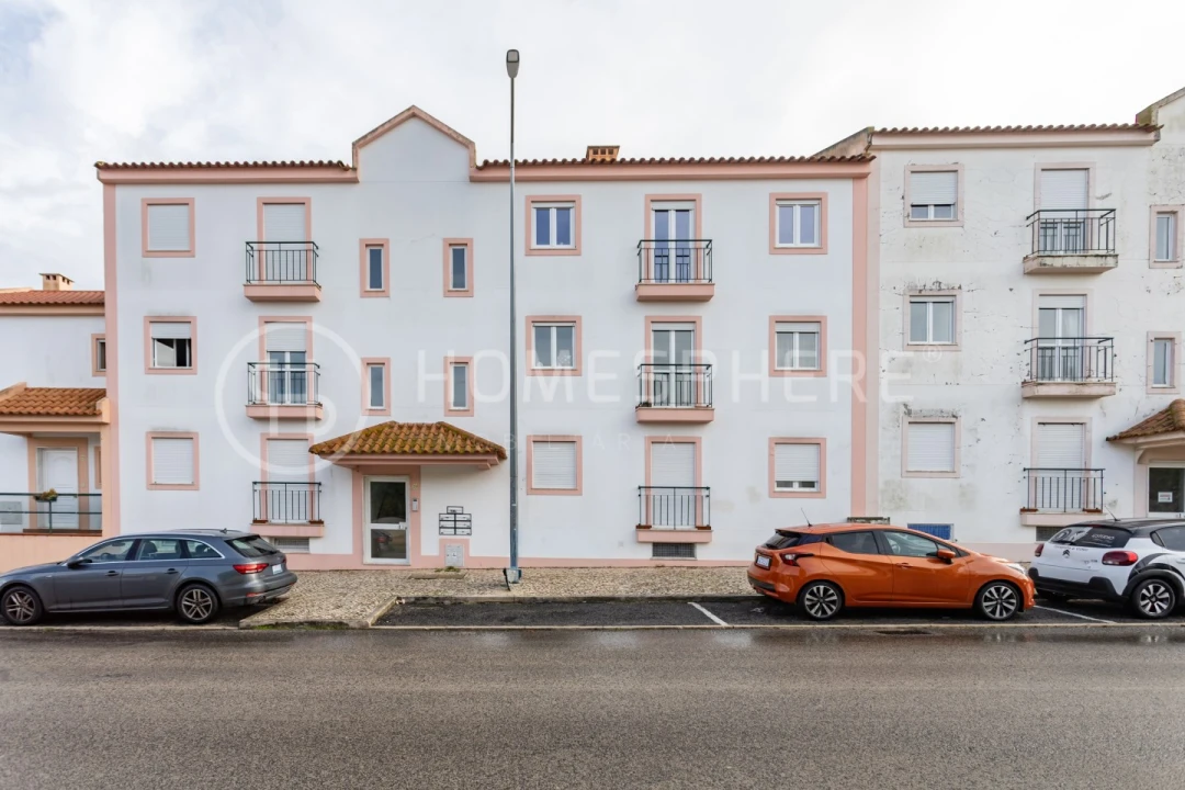 Apartamento T3 para Arrendamento em Azeitão (São Lourenço e São Simão) Foto 1