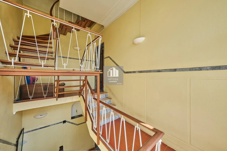 Moradia T5 para Venda em Costa da Caparica Foto 31