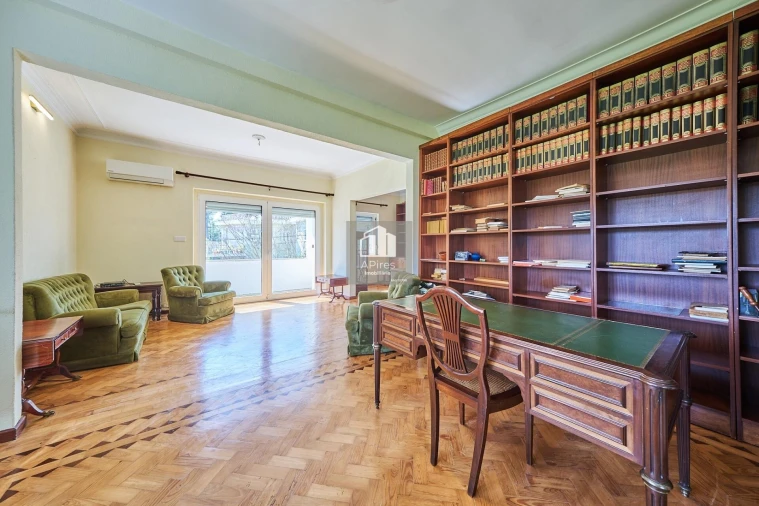 Moradia T5 para Venda em Costa da Caparica Foto 6