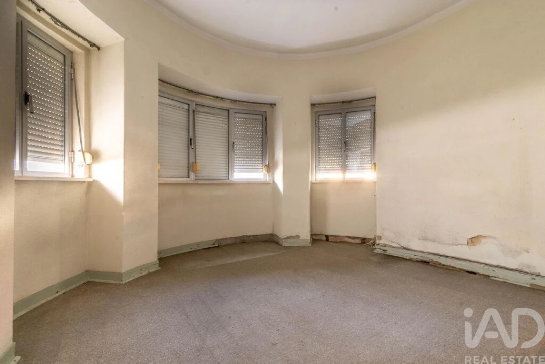 Prédio para Venda em Monte Real e Carvide Foto 10