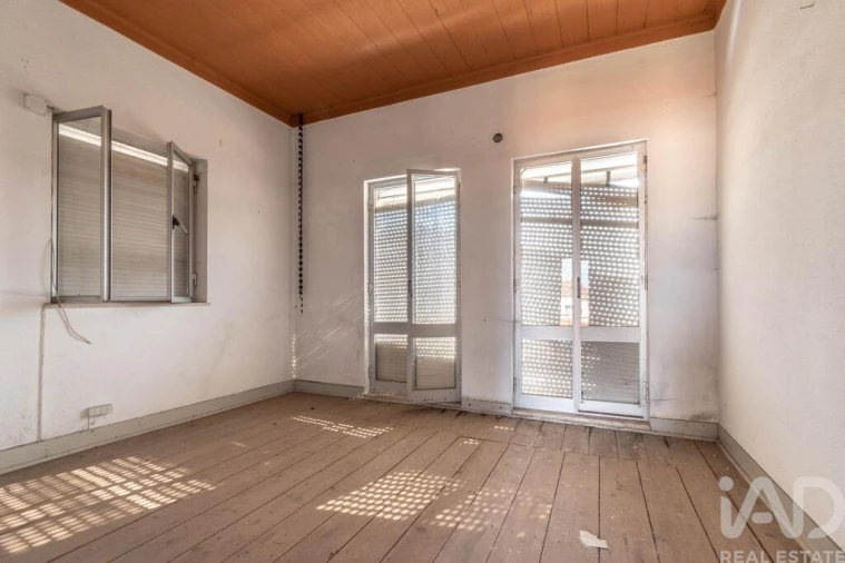 Prédio para Venda em Monte Real e Carvide Foto 9