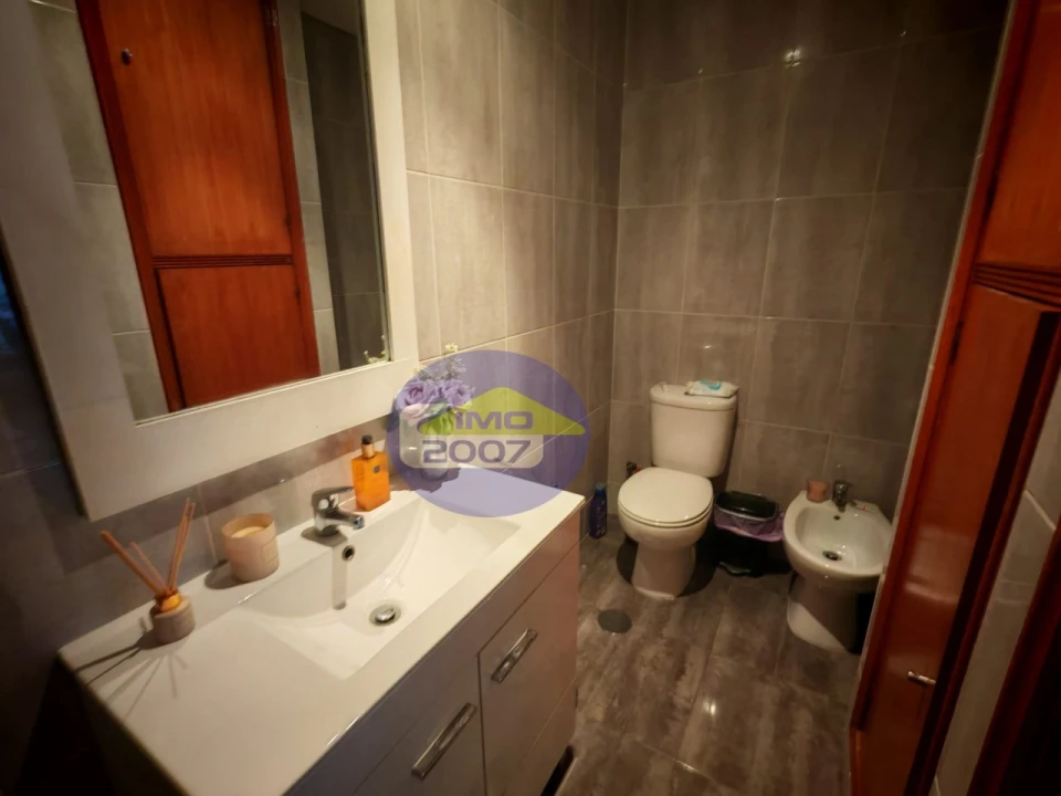 Apartamento T2 para Venda em Mafamude e Vilar do Paraíso Foto 16