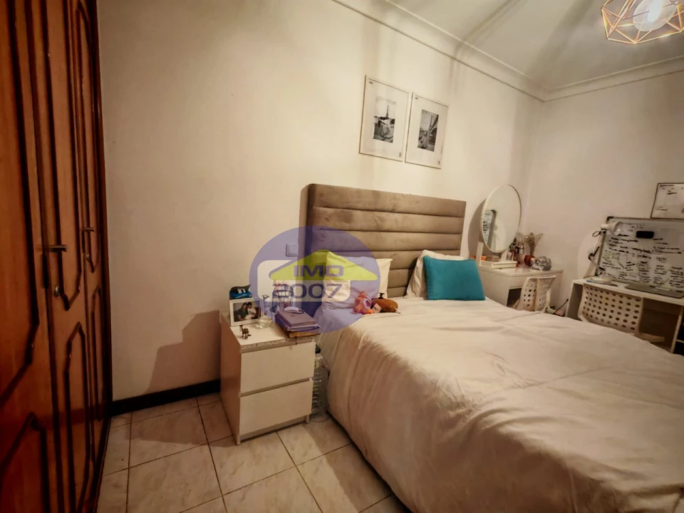 Apartamento T2 para Venda em Mafamude e Vilar do Paraíso Foto 23